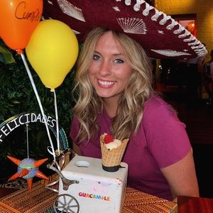 Meet your Posher, Brooke